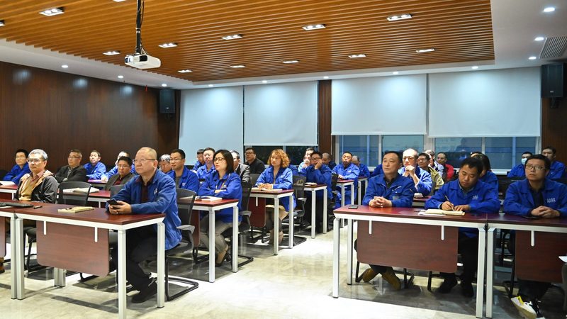 上海考生建造师教材选择指南：版本解析与适用性分析