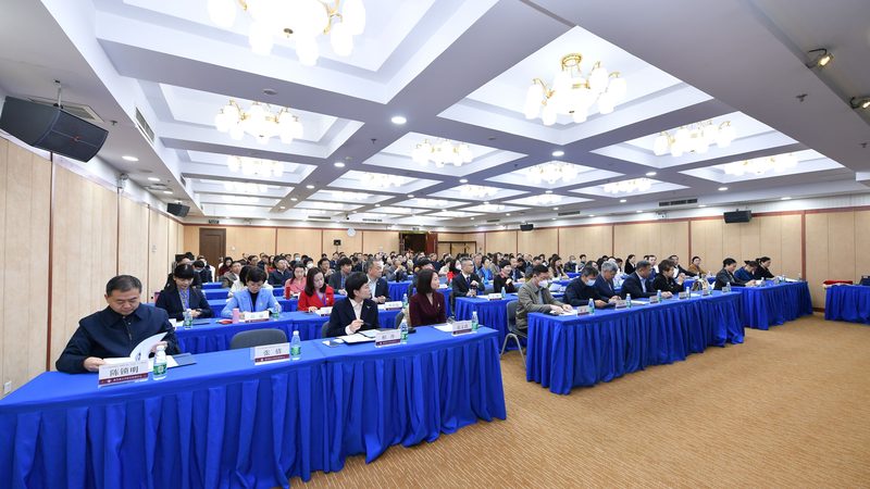 叉车证与操作证：两种证书的内涵与区别